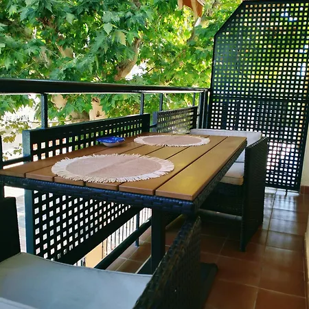 La De La Antilla Apartment